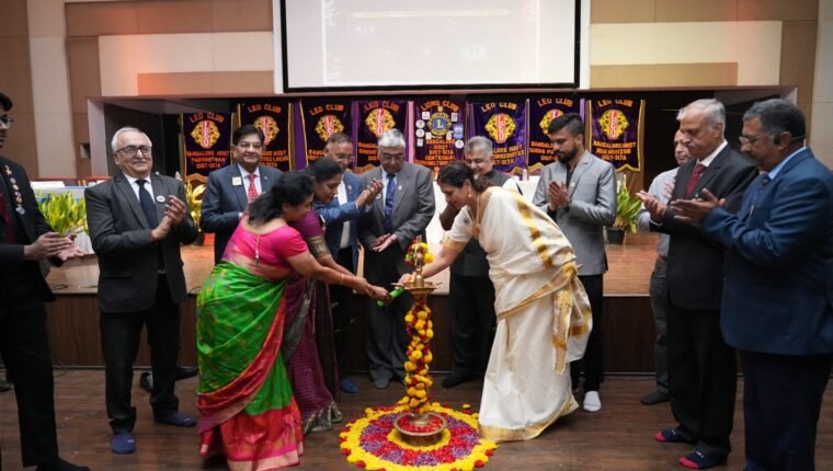 ಹಲುವು ಪ್ರಾವಾಗಹಗಳು ಒಂದೇ ಗುರಿ ತಲುಪುವ ಲಿಯೋ ಕ್ಲಬ್‌ ಉದ್ಘಾಟನೆ ಸಮಾರಂಭ ʼಸಪ್ತ ಸಂಗಮʼ  ಸೇವಾ ಮನೋಭಾವನೆ ಹಾಗೂ ಎ ಐ ಯುಗದ ಸಹಾನುಭೋತಿಗೆ ಒತ್ತು ನೀಡುವುದು,