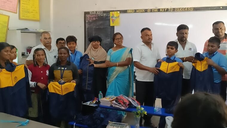 ಸರ್ಕಾರಿ ಶಾಲೆಗಳ ಅಭಿವೃದ್ಧಿಗೆ ದಾನಿಗಳ ಸಹಕಾರ ಅಗತ್ಯ: ಎಸ್‌ಡಿಎಂಸಿ ಅಧ್ಯಕ್ಷ ಸತೀಶ್,
