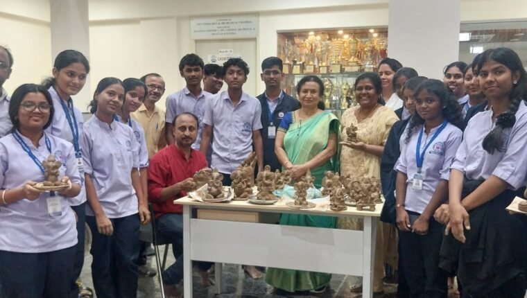 ಸಿಂಧಿ ಪದವಿಪೂರ್ವ ಕಾಲೇಜಿನ  ಆವರಣದಲ್ಲಿ ಗೌರಿ ಗಣೇಶ ಹಬ್ಬ