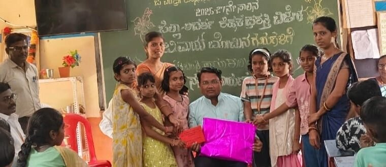 ಬಿ.ಸಮುಖ್ಯ ಶಿಕ್ಷಕರಾದ ಬಿಸಾಲಟ್ಟಿ, ಎಸ್ ಡಿ ಎಮ್ ಸಿ ಅಧ್ಯಕ್ಷ ಎಲ್.ಪಿ.ನೇಮಗೌಡರ.