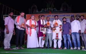 ಗಣೇಶೋತ್ಸವ ಕಾರ್ಯಕ್ರಮದಲ್ಲಿ ವಿಧಾನ ಪರಿಷತ್ ವಿರೋಧ ಪಕ್ಷದ ನಾಯಕ ಛಲವಾದಿ ನಾರಾಯಣಸ್ವಾಮಿ, ಬಿಜೆಪಿ ಮಾಧ್ಯಮ ವಿಭಾಗ