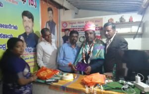 ಅಭಯ ಸಮಾಜ ಸೇವಾಸಂಘ ಹಾಗೂ ಪ್ರಗತಿ ಮಹಿಳಾ ಸಂಘದ ವತಿಯಿಂದ ಡಾ. ಎಸ್ ಎಸ್ ಹಿರೇಮಠ್ ಅವರ ಜನ್ಮದಿನಾಚರಣೆ